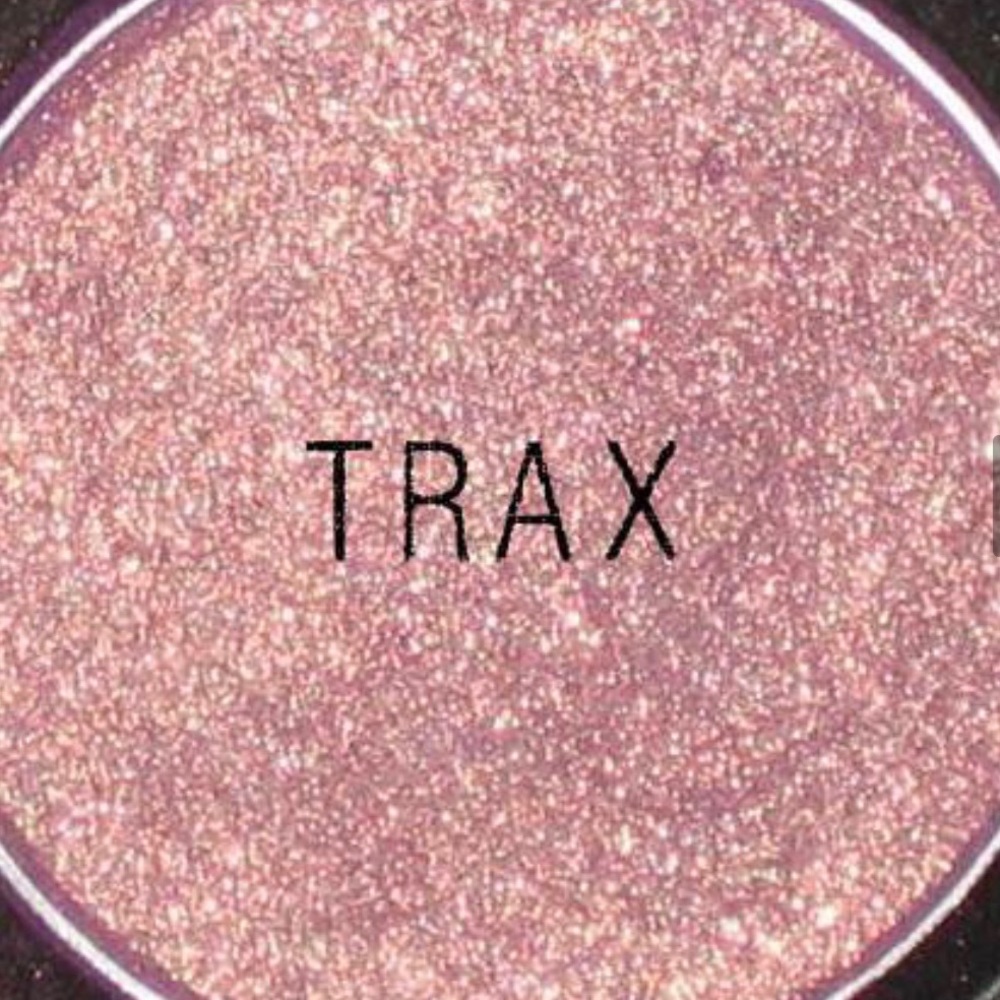 Mac and CMB bundle eyeshadows